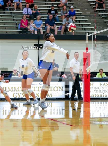 Thumbnail 2 in MacArthur vs. Harlan  photogallery.