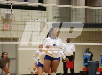 Thumbnail 1 in MacArthur vs. Harlan  photogallery.