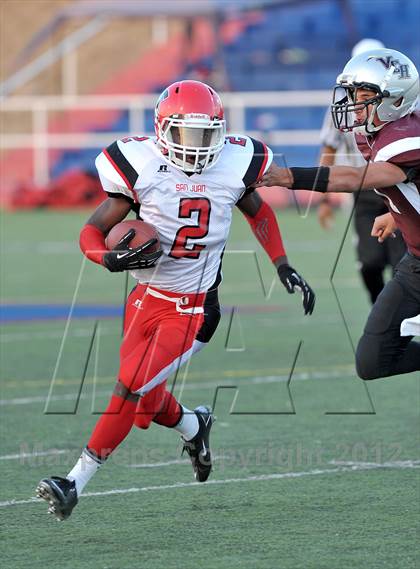 Thumbnail 1 in San Juan vs. Valley Christian photogallery.