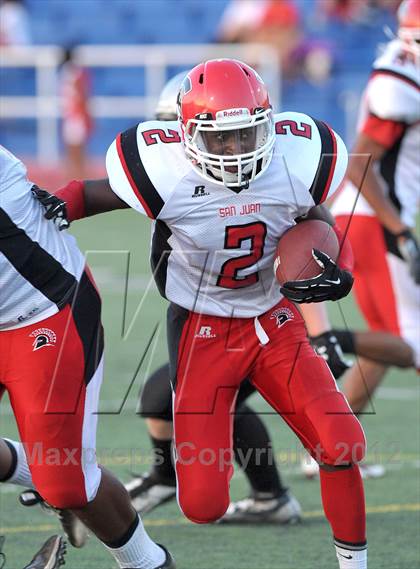 Thumbnail 1 in San Juan vs. Valley Christian photogallery.