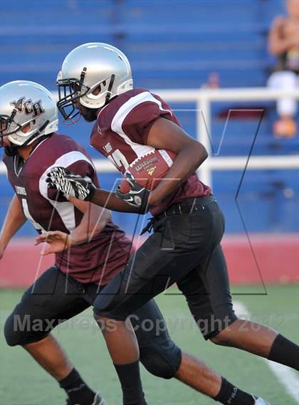 Thumbnail 1 in San Juan vs. Valley Christian photogallery.