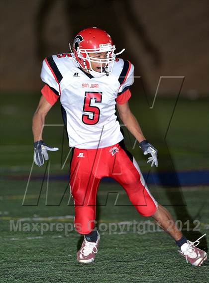 Thumbnail 3 in San Juan vs. Valley Christian photogallery.