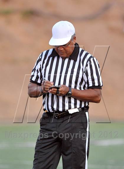 Thumbnail 2 in San Juan vs. Valley Christian photogallery.