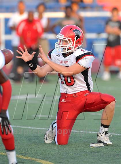 Thumbnail 2 in San Juan vs. Valley Christian photogallery.