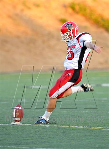 Thumbnail 1 in San Juan vs. Valley Christian photogallery.