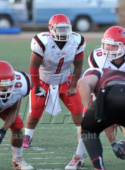 Thumbnail 1 in San Juan vs. Valley Christian photogallery.
