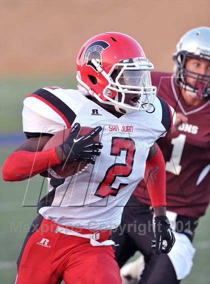 Thumbnail 2 in San Juan vs. Valley Christian photogallery.