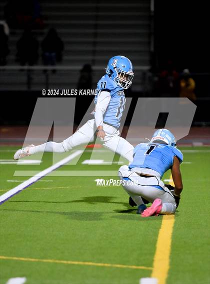Thumbnail 2 in Desert Oasis @ Centennial (NIAA 5A Div. III Semi-Finals) photogallery.