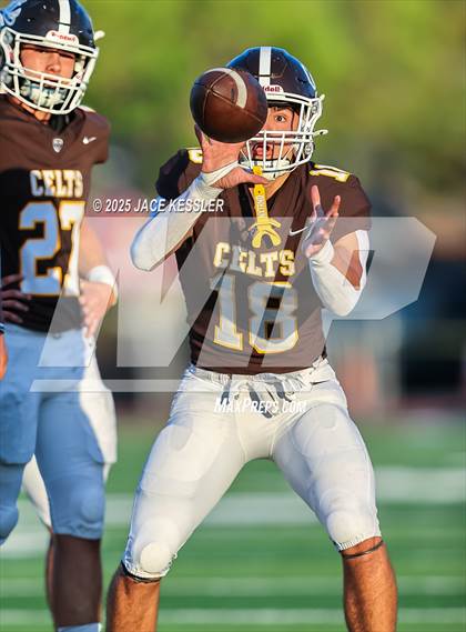 Thumbnail 2 in Canyon @ Crespi photogallery.