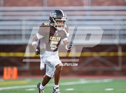 Thumbnail 2 in Canyon @ Crespi photogallery.