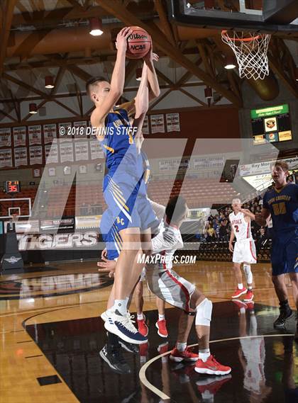 Thumbnail 1 in Ripon Christian vs. Sacramento Adventist (CIF SJS D6 Final) photogallery.