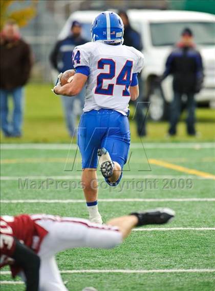 Thumbnail 2 in Bradford v. Tremper (WIAA D1 Playoffs) photogallery.