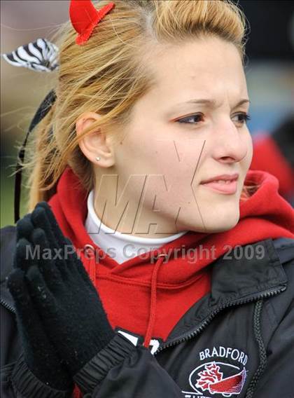 Thumbnail 2 in Bradford v. Tremper (WIAA D1 Playoffs) photogallery.