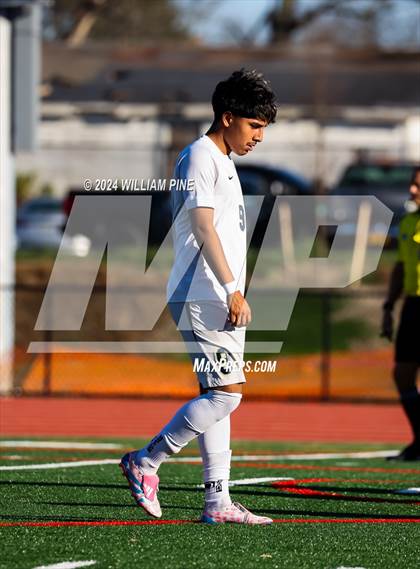 Thumbnail 3 in Newburgh Free Academy @ Kingston (Section 9 Semifinal) photogallery.