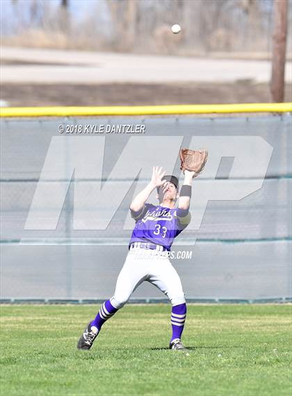 Thumbnail 1 in Sunnyvale vs Alvarado (Krum Invitational) photogallery.