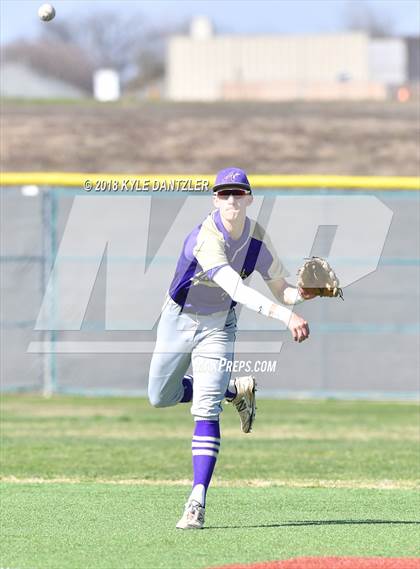 Thumbnail 3 in Sunnyvale vs Alvarado (Krum Invitational) photogallery.