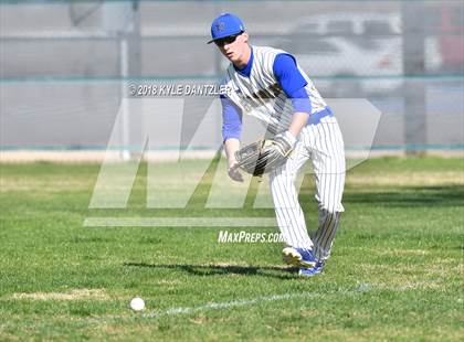Thumbnail 2 in Sunnyvale vs Alvarado (Krum Invitational) photogallery.