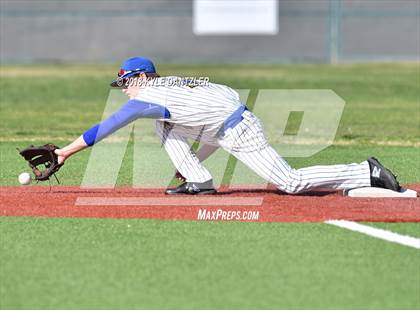 Thumbnail 3 in Sunnyvale vs Alvarado (Krum Invitational) photogallery.
