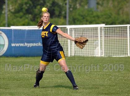 Thumbnail 1 in Fitch vs Mercy (CIAC Class LL Semifinal) photogallery.