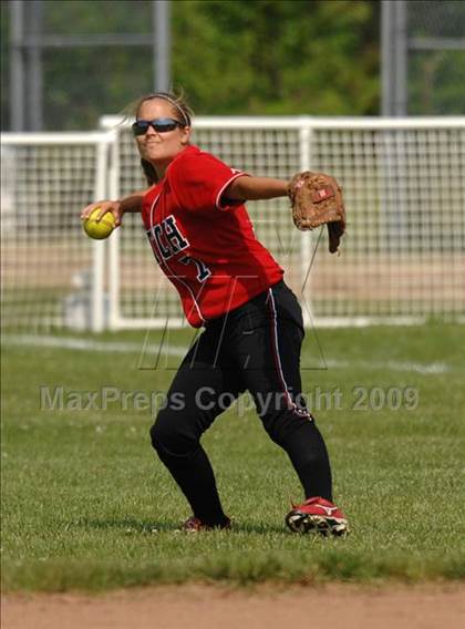 Thumbnail 2 in Fitch vs Mercy (CIAC Class LL Semifinal) photogallery.