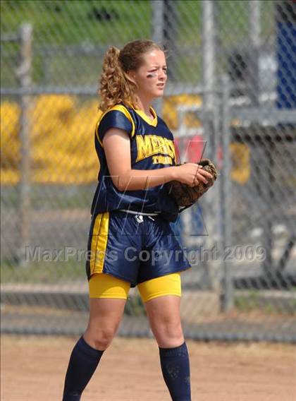 Thumbnail 2 in Fitch vs Mercy (CIAC Class LL Semifinal) photogallery.