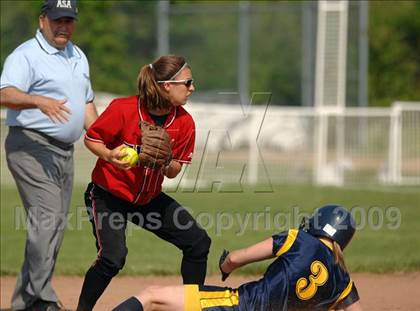 Thumbnail 2 in Fitch vs Mercy (CIAC Class LL Semifinal) photogallery.