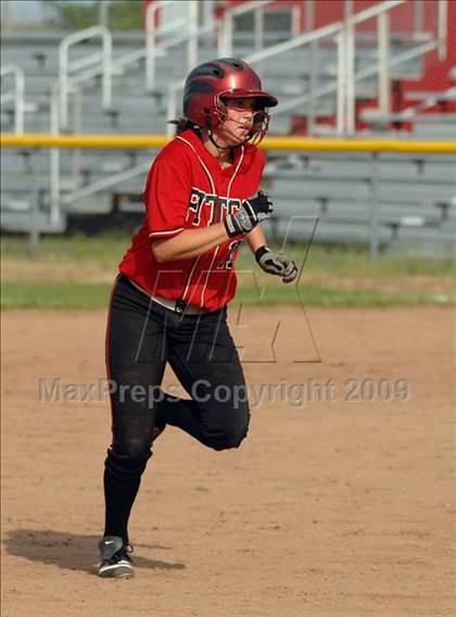 Thumbnail 3 in Fitch vs Mercy (CIAC Class LL Semifinal) photogallery.