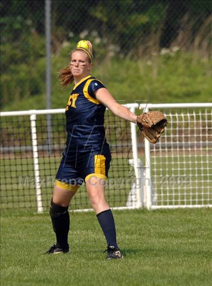 Thumbnail 1 in Fitch vs Mercy (CIAC Class LL Semifinal) photogallery.