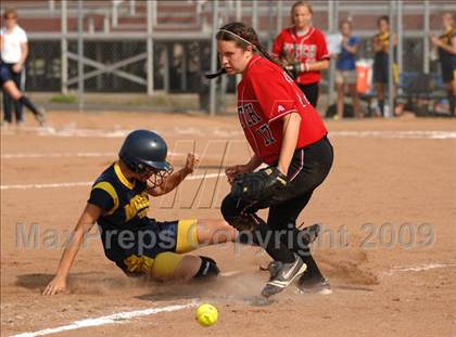 Thumbnail 2 in Fitch vs Mercy (CIAC Class LL Semifinal) photogallery.