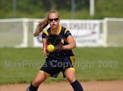 Thumbnail 2 in Fitch vs Mercy (CIAC Class LL Semifinal) photogallery.