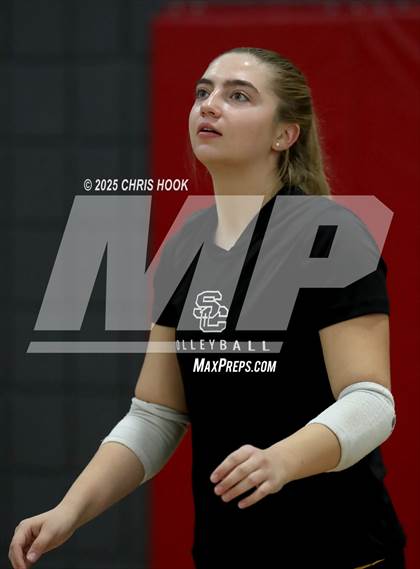 Thumbnail 2 in Salpointe Catholic vs. Canyon del Oro (Lancer Invitational) photogallery.