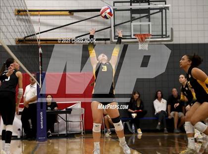 Thumbnail 3 in Salpointe Catholic vs. Canyon del Oro (Lancer Invitational) photogallery.
