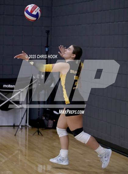 Thumbnail 2 in Salpointe Catholic vs. Canyon del Oro (Lancer Invitational) photogallery.