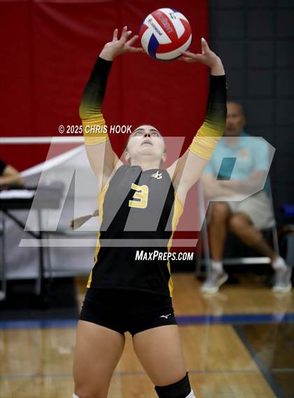 Thumbnail 2 in Salpointe Catholic vs. Canyon del Oro (Lancer Invitational) photogallery.