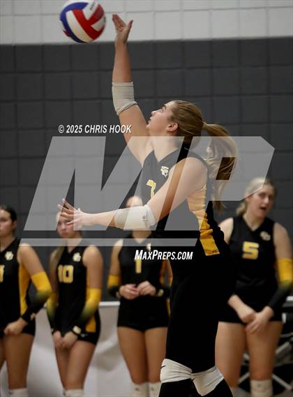 Thumbnail 1 in Salpointe Catholic vs. Canyon del Oro (Lancer Invitational) photogallery.