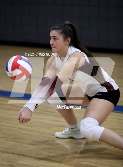 Thumbnail 2 in Salpointe Catholic vs. Canyon del Oro (Lancer Invitational) photogallery.