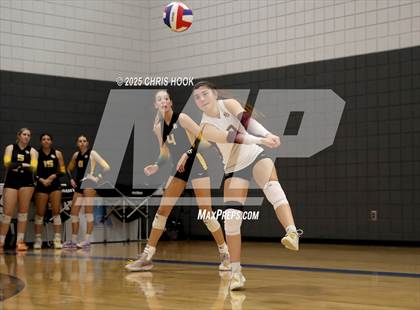 Thumbnail 3 in Salpointe Catholic vs. Canyon del Oro (Lancer Invitational) photogallery.