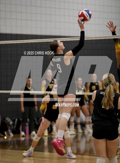 Thumbnail 3 in Salpointe Catholic vs. Canyon del Oro (Lancer Invitational) photogallery.