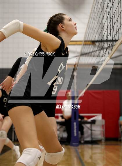 Thumbnail 1 in Salpointe Catholic vs. Canyon del Oro (Lancer Invitational) photogallery.