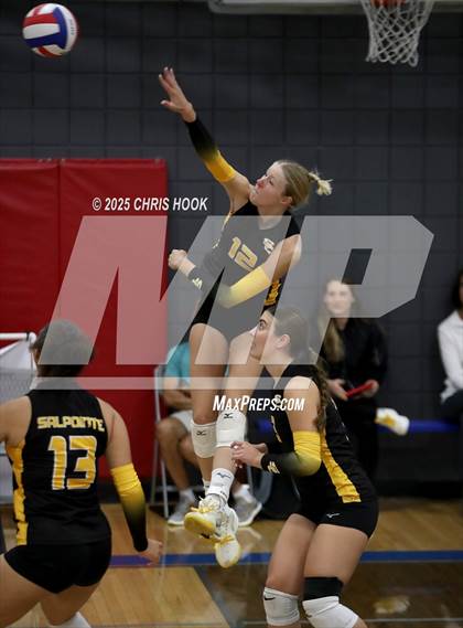 Thumbnail 1 in Salpointe Catholic vs. Canyon del Oro (Lancer Invitational) photogallery.