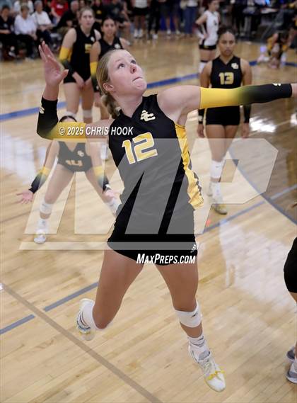 Thumbnail 3 in Salpointe Catholic vs. Canyon del Oro (Lancer Invitational) photogallery.