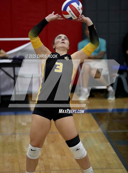 Thumbnail 1 in Salpointe Catholic vs. Canyon del Oro (Lancer Invitational) photogallery.