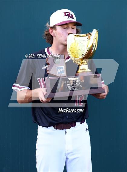 Thumbnail 1 in  Desert Mountain (AIA 5A Final Awards) photogallery.
