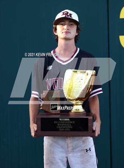 Thumbnail 2 in  Desert Mountain (AIA 5A Final Awards) photogallery.