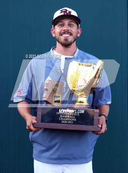 Thumbnail 1 in  Desert Mountain (AIA 5A Final Awards) photogallery.