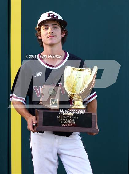 Thumbnail 1 in  Desert Mountain (AIA 5A Final Awards) photogallery.