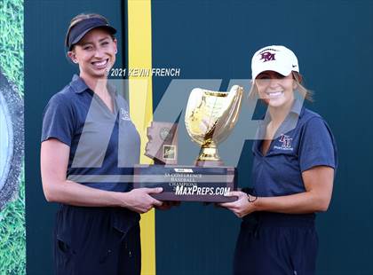 Thumbnail 2 in  Desert Mountain (AIA 5A Final Awards) photogallery.