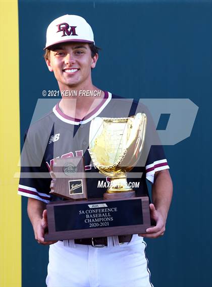 Thumbnail 2 in  Desert Mountain (AIA 5A Final Awards) photogallery.