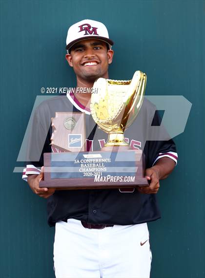 Thumbnail 2 in  Desert Mountain (AIA 5A Final Awards) photogallery.