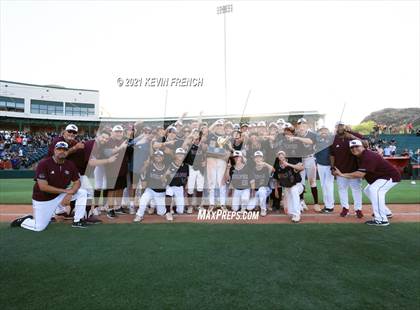 Thumbnail 2 in  Desert Mountain (AIA 5A Final Awards) photogallery.